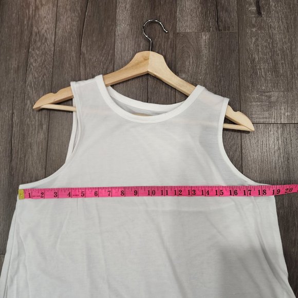 Old Navy Active Cool Dry Top with Side Slits - Picture 4 of 7